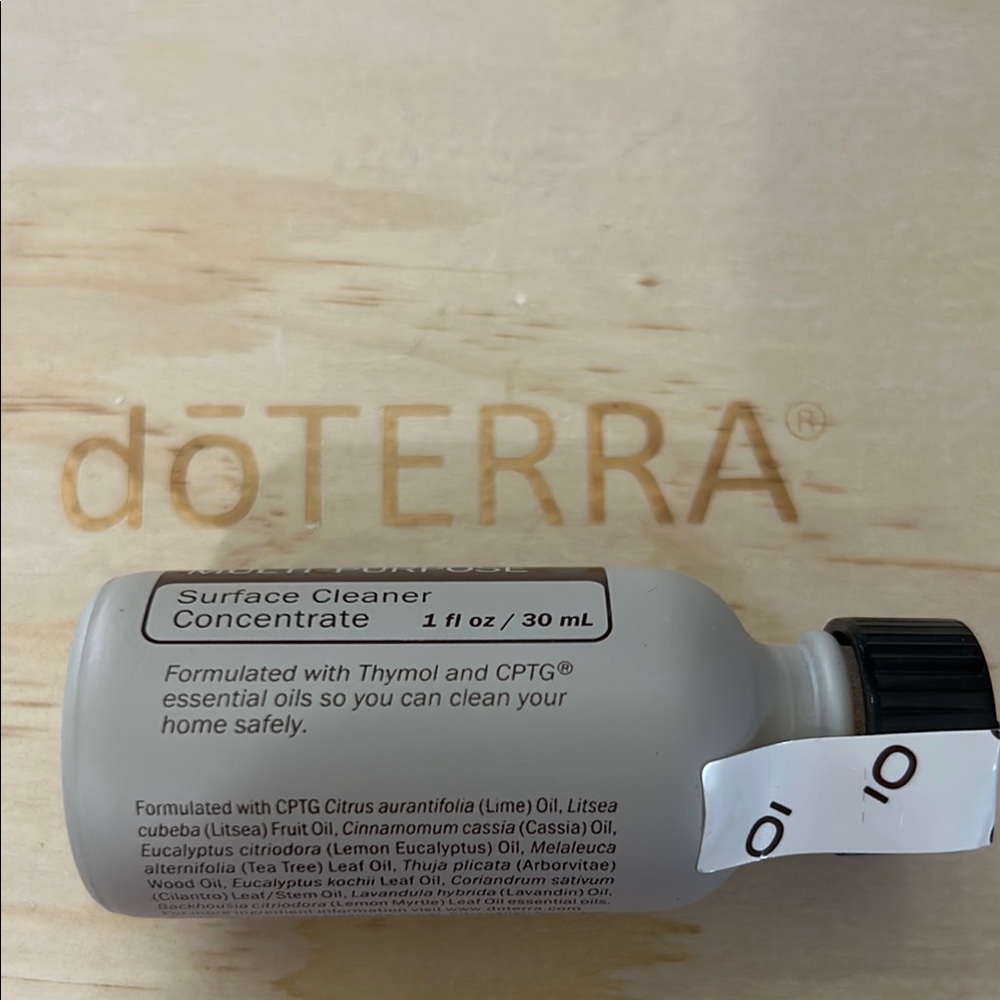 Pack of 4 doTERRA Surface Cleaner Concentrate Size: 1 fl oz